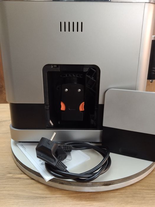 Ekspres do kawy SENCOR SES8010CH