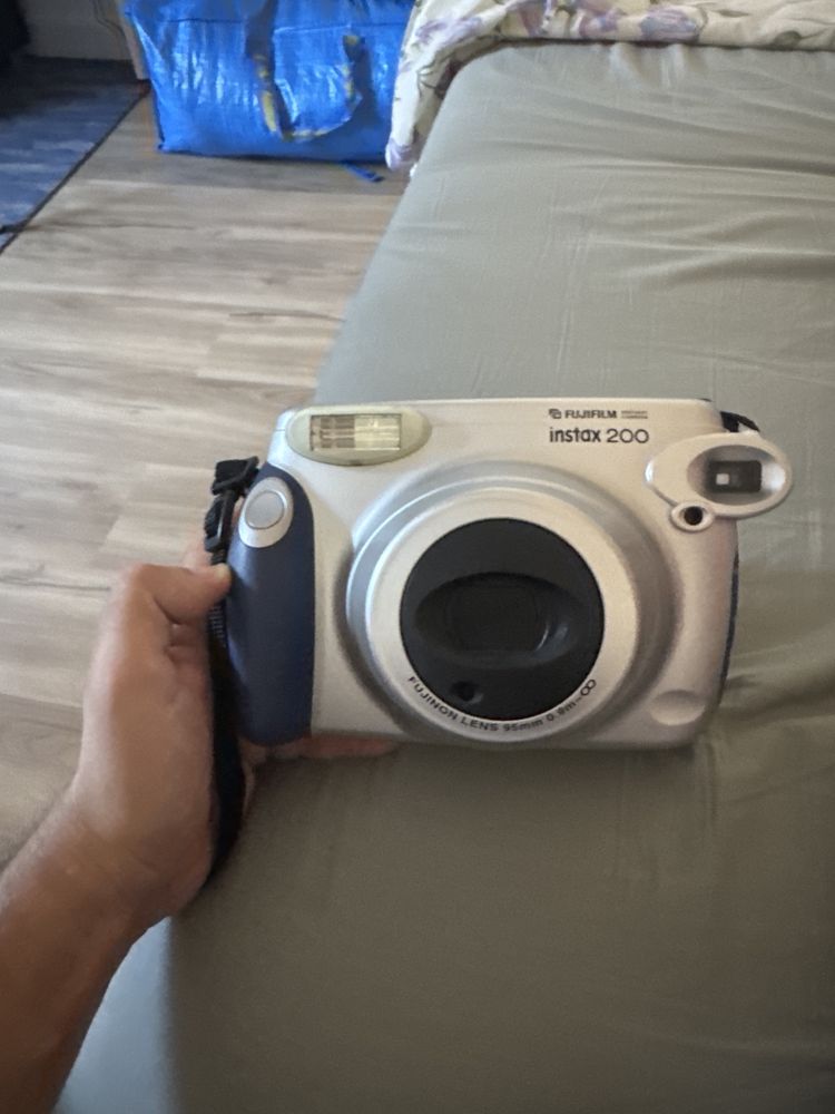 Fujifilm instax 200