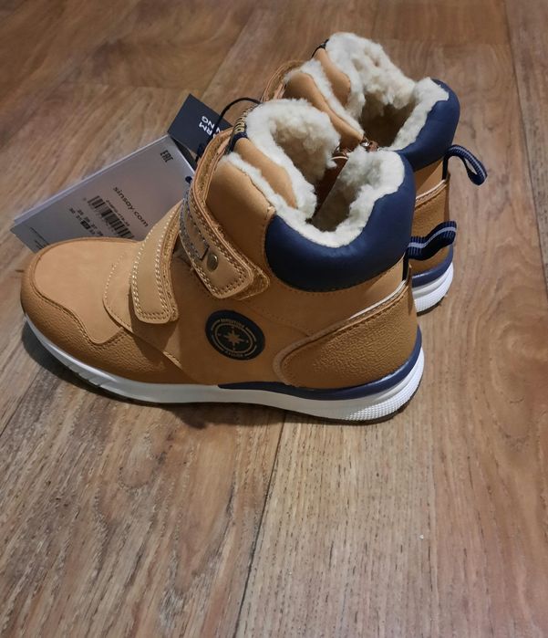 Зимові черевики на хлопчика Sinsay.