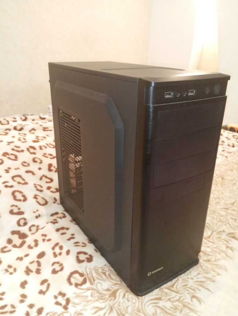 Системник Gamemax