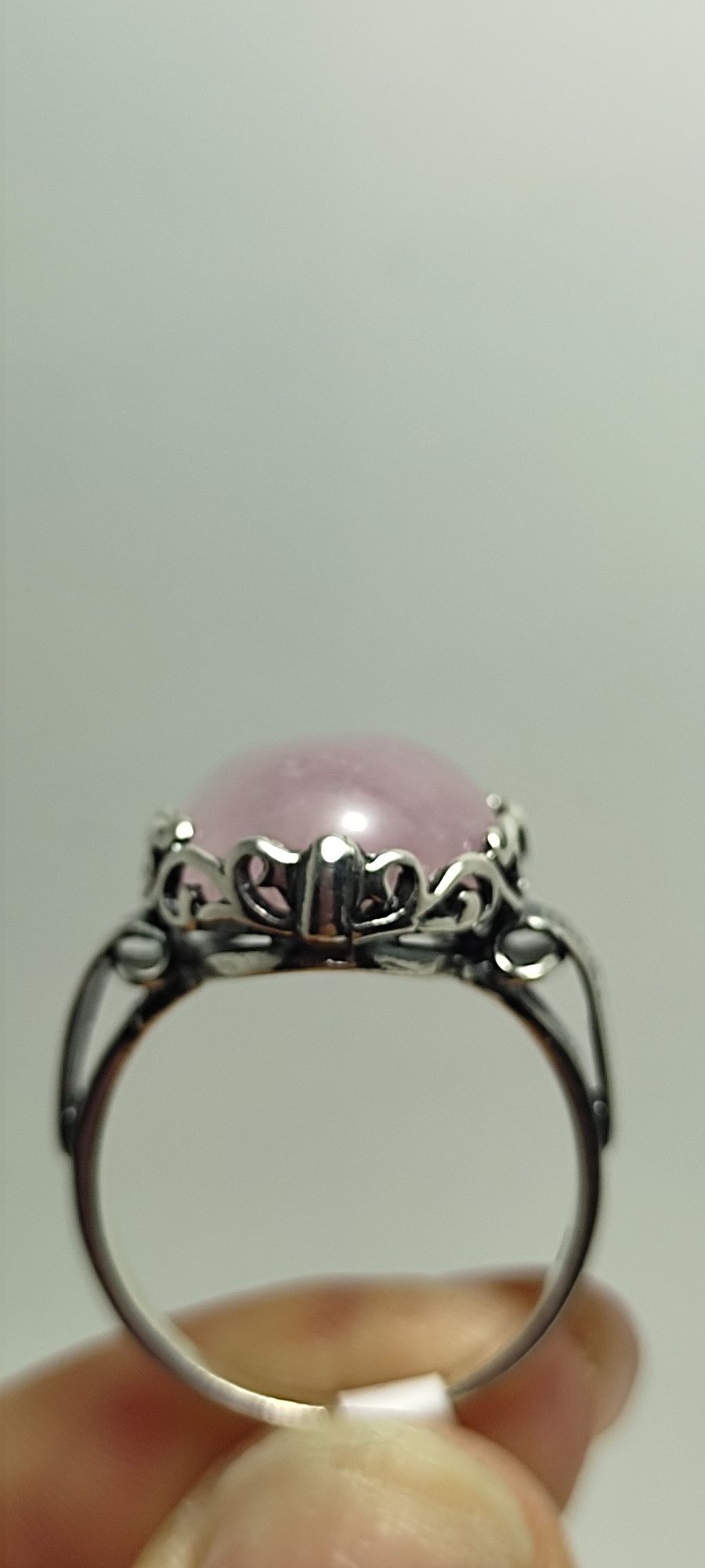 Pierścionek srebrny z kwarcem różowym