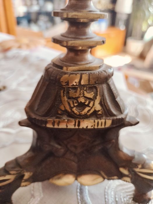 Mosiężny świecznik bardzo ciężki