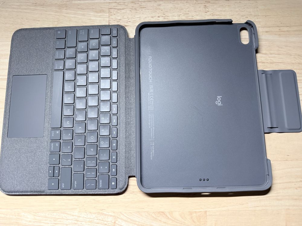 Logitech Folio Touch iPad Air 11” (M2/M3), 4. i 5. generacji