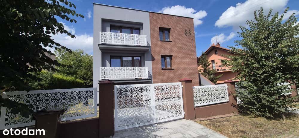 Ładny dom w spokojnej okolicy