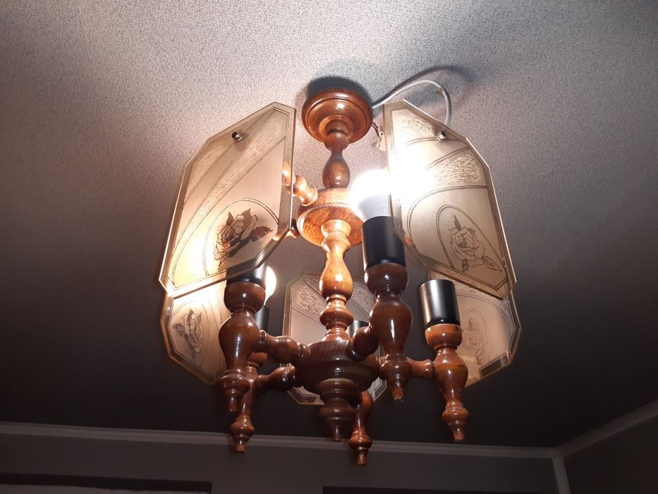 Lampa - Żyrandol drewniany