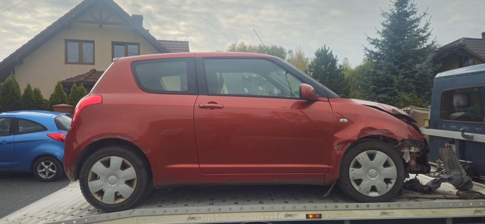Suzuki Swift 1.3 LPG 2009 Rok Krajówka Pierszy Własciciel Przebieg 98