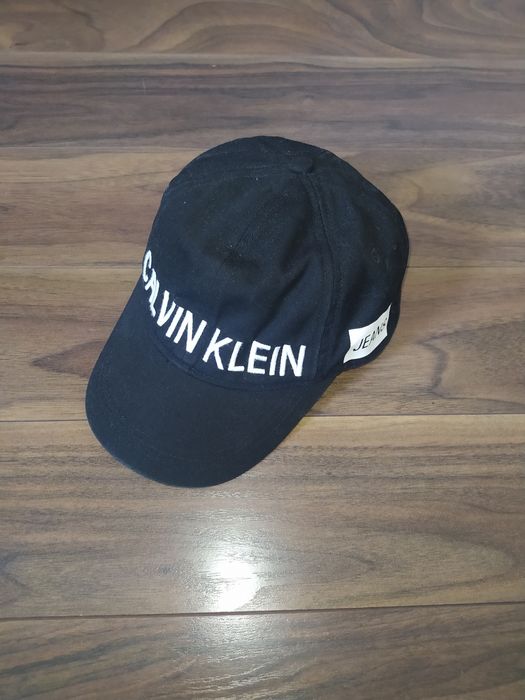 Czapka z daszkiem Calvin Klein 4-7 l chłopięca oryginalna