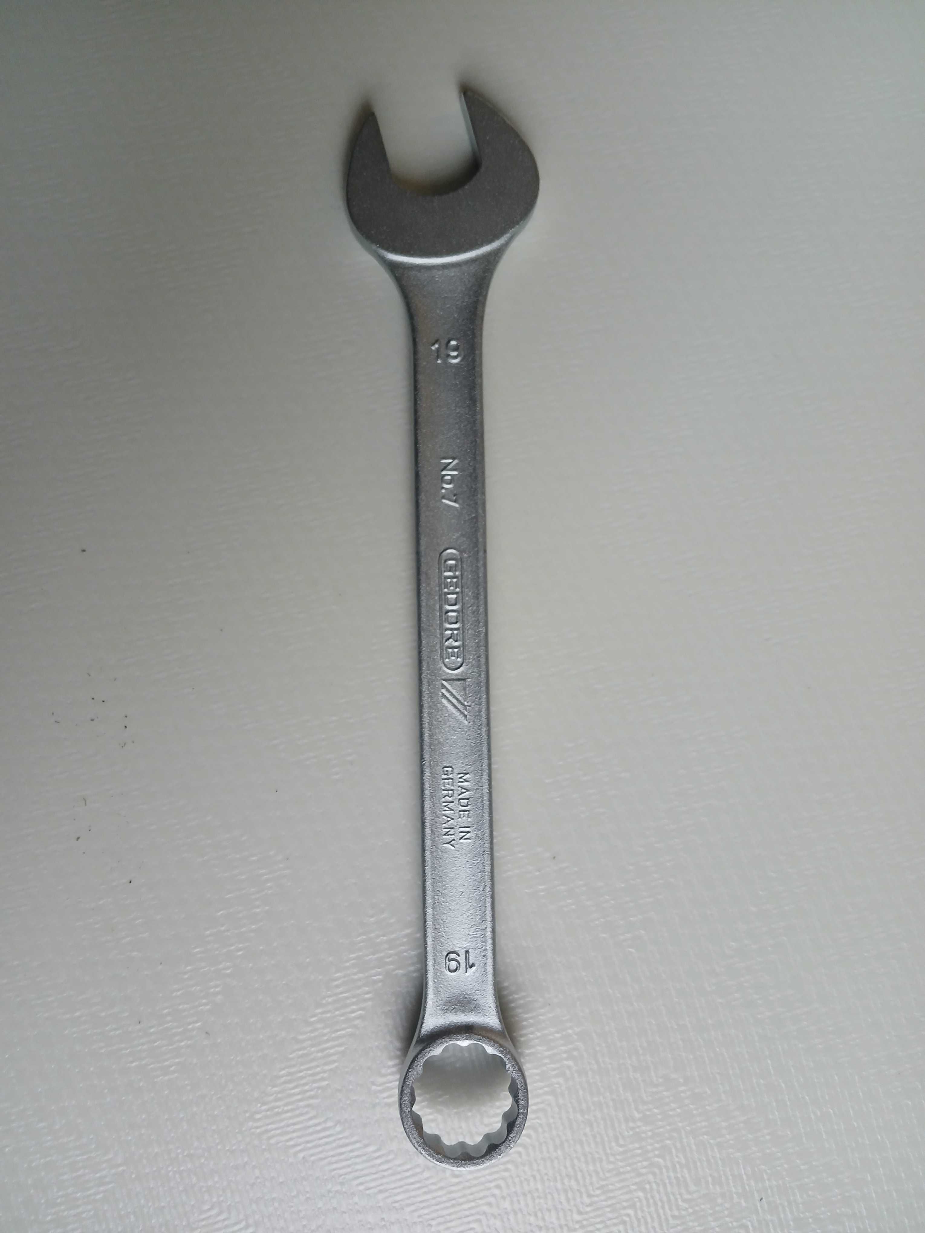 Klucz płasko oczkowy 19mm GEDORE
