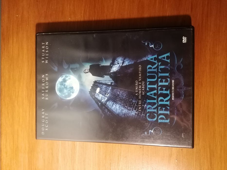 Filme semi novo(criatura perfeita)