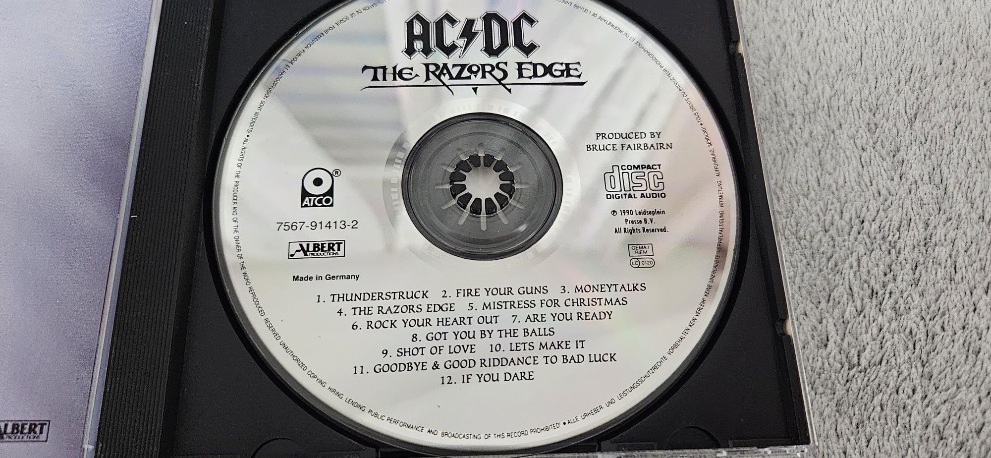AC/DC - The Razor Edge.