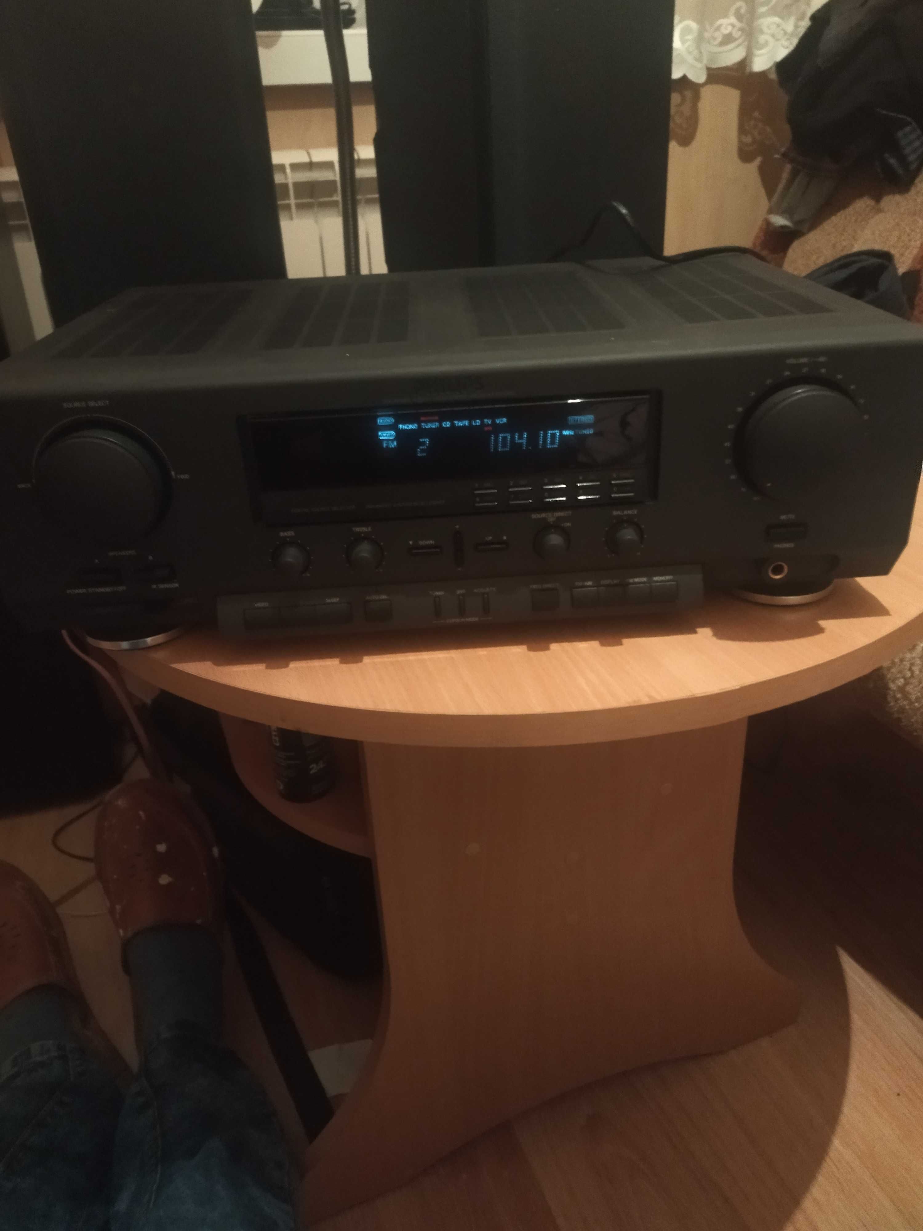 Amplituner Philips 930e