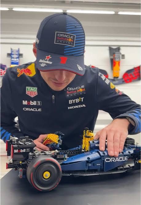 Конструктор Technic Oracle Red Bull RB 20 f1 болід ф1 в коробці