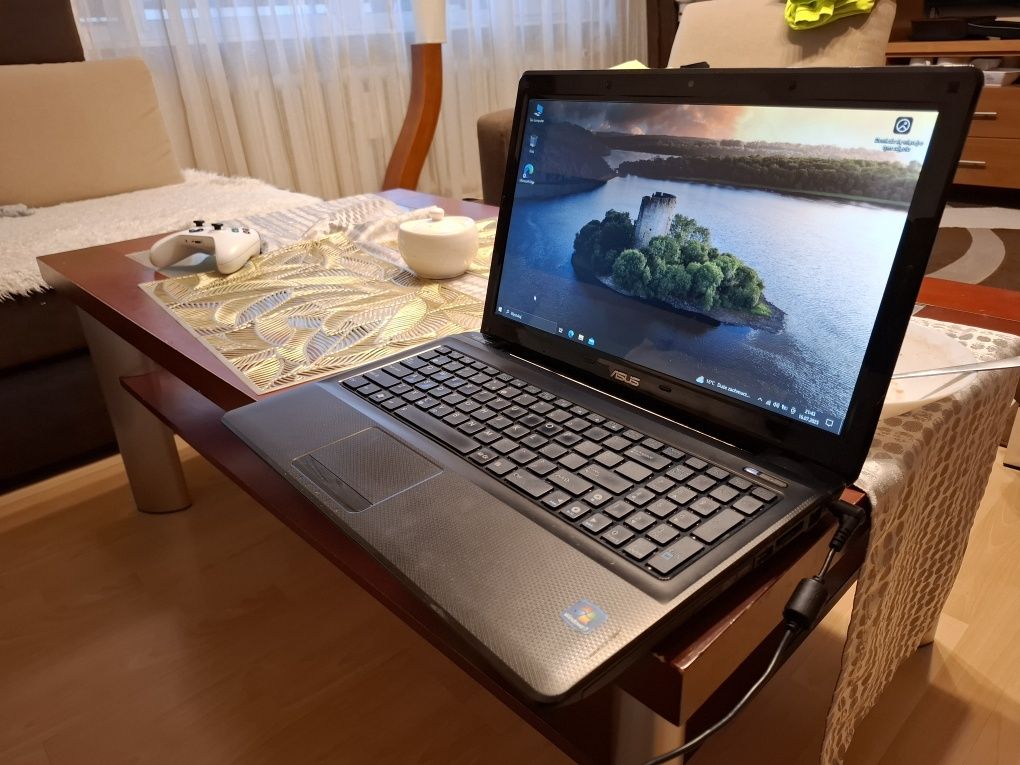 Sprzedam laptop asus k52j