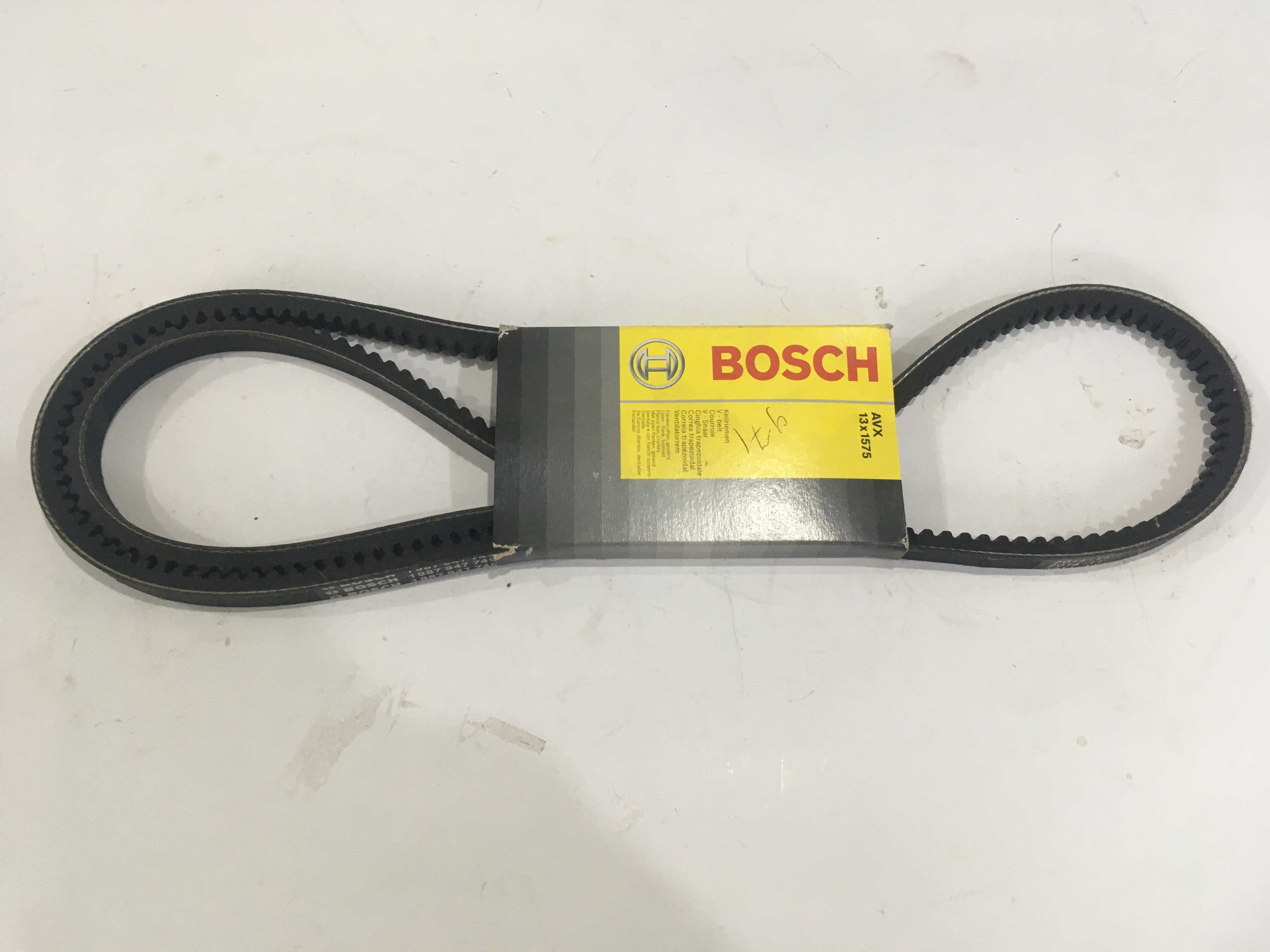 Ремень клиновой зубчатый 13х1575 BOSCH 1 987 947 749 новый