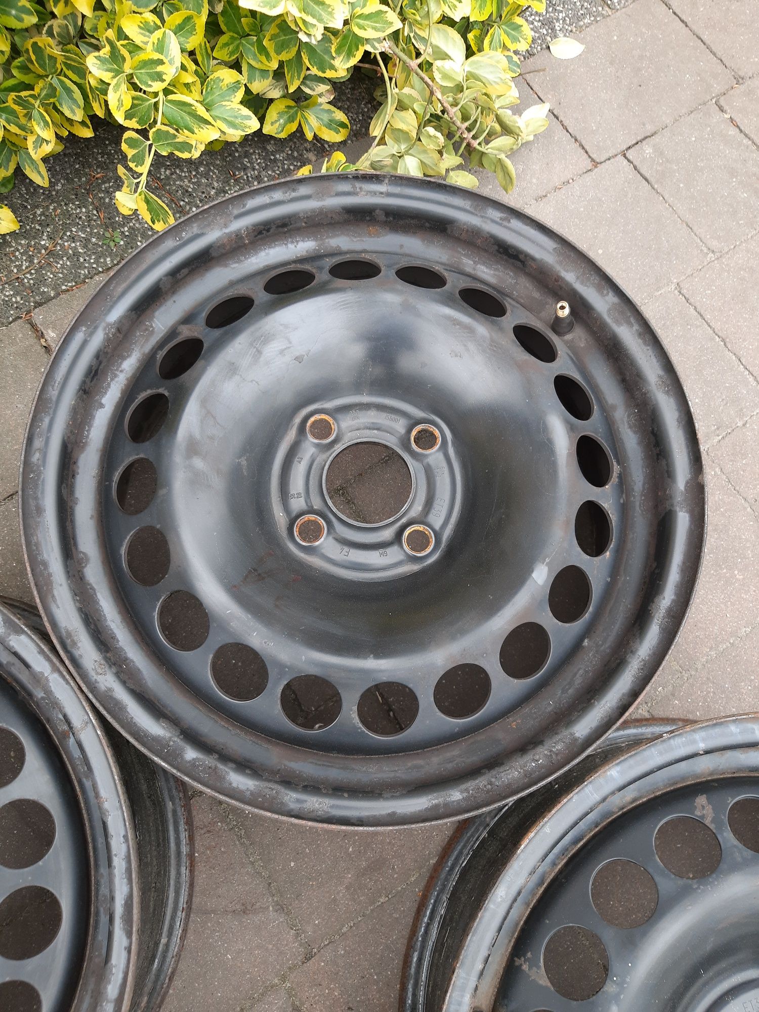 Felgi 15 Opel 4x100 6J et39