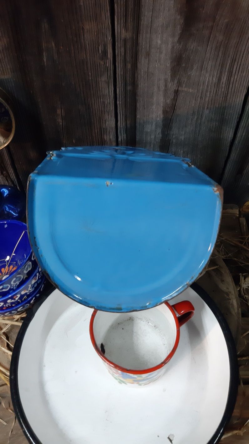 Zabytkowy emaliowany pojemnik na make.Solniczka.