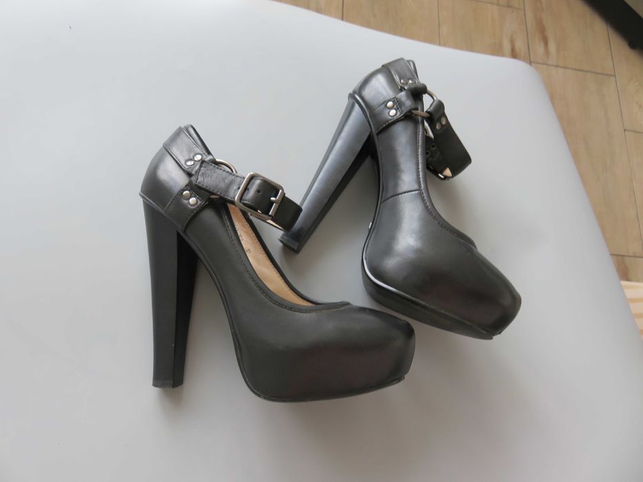 Туфли Attizzare(Италия).Размер 37.Стелька 24см