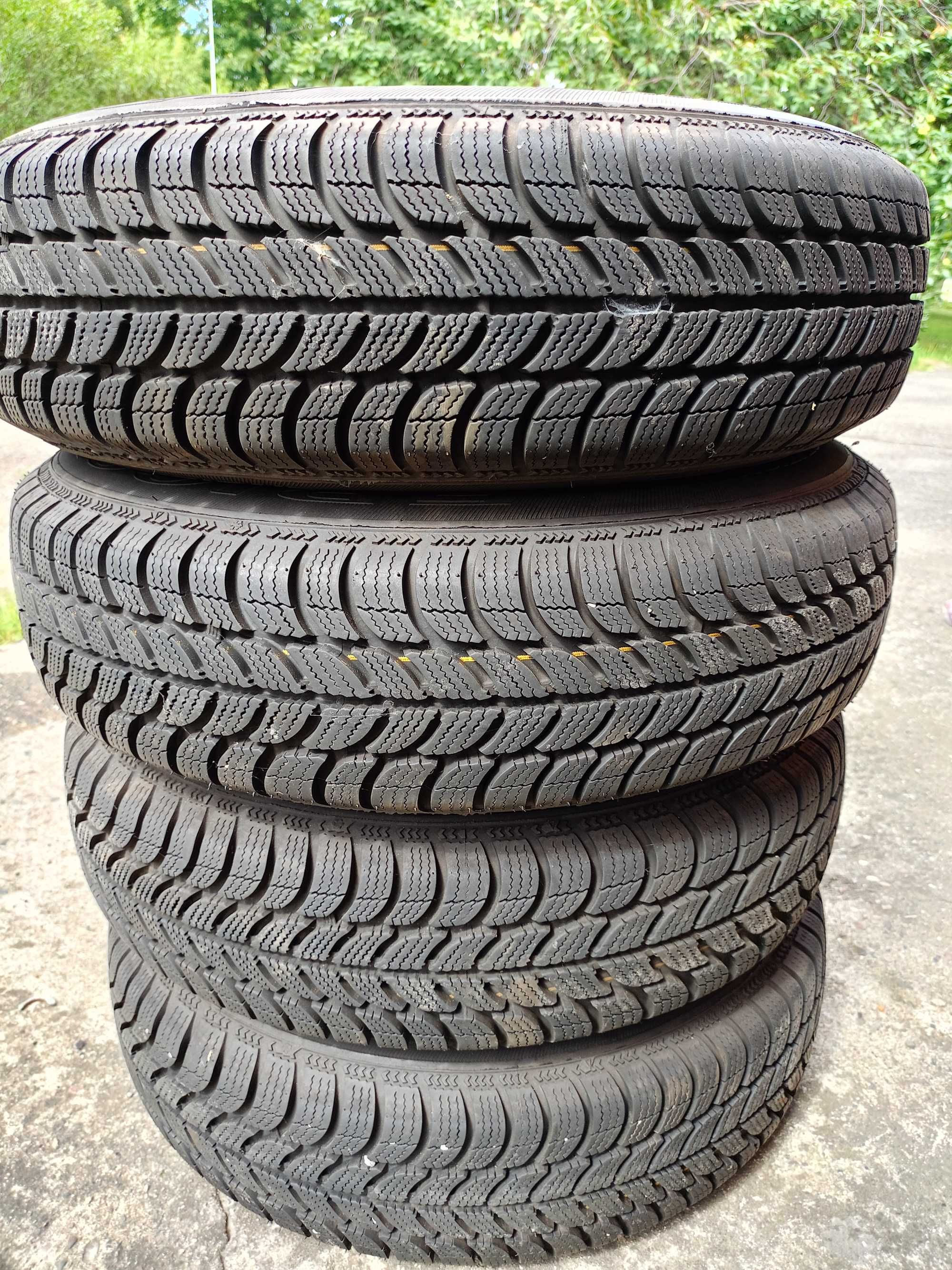 Felgi Fiat Panda 4x98 opony zimowe Frigo Dębica 155/80/13 23r JAK NOWE