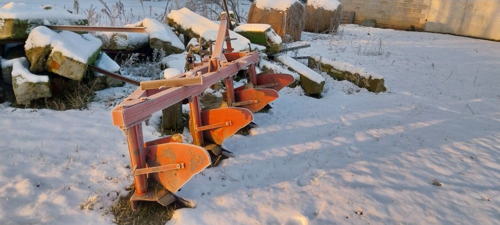 Pług cztero skibowy