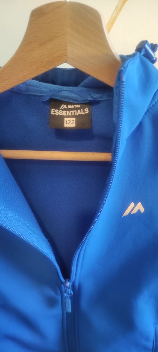 Kurtka softshell marki Essentialis 122