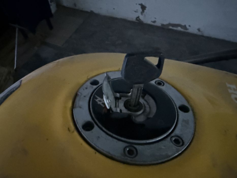 Honda CBR 1100 XX peças