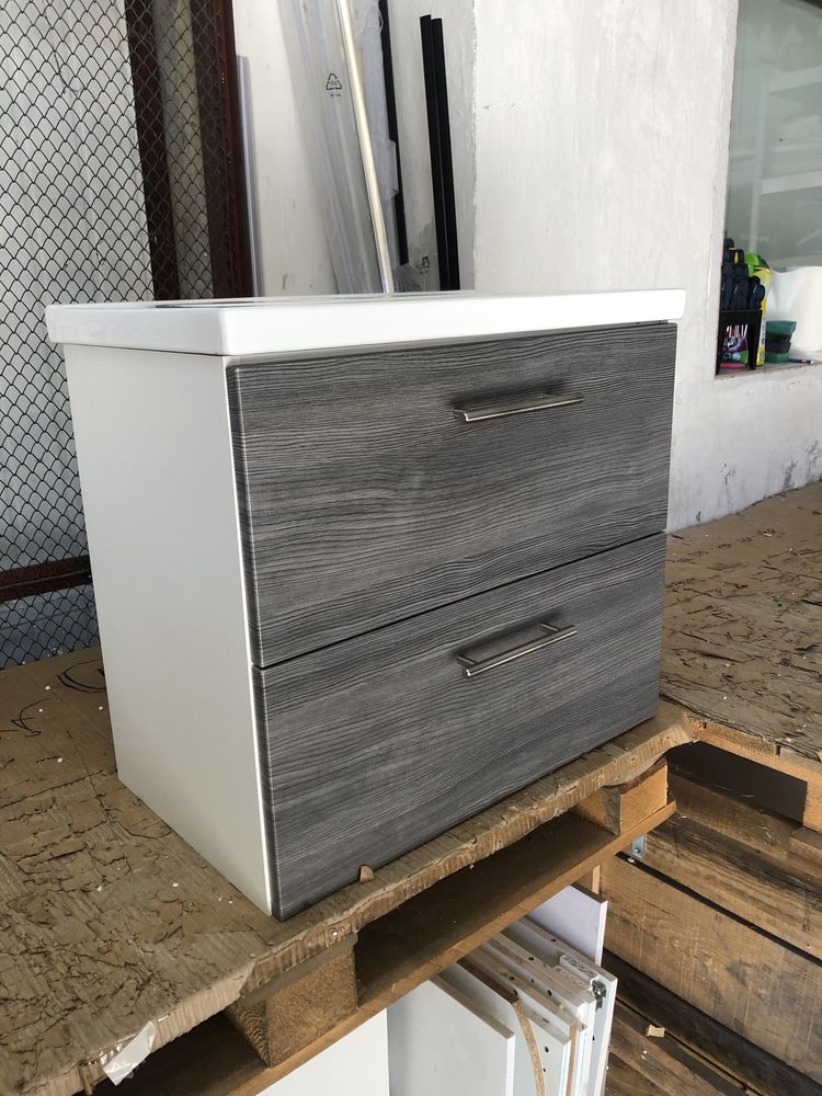 Szafka z umywalką 60x36 z umywalką ceramiczną CICHY DOMYK