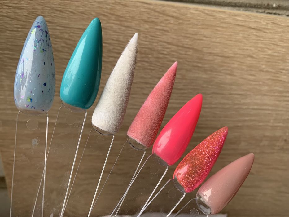 Гель лаки 14 шт є нові