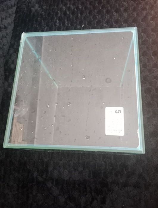 Sprzedam akwarium 10L