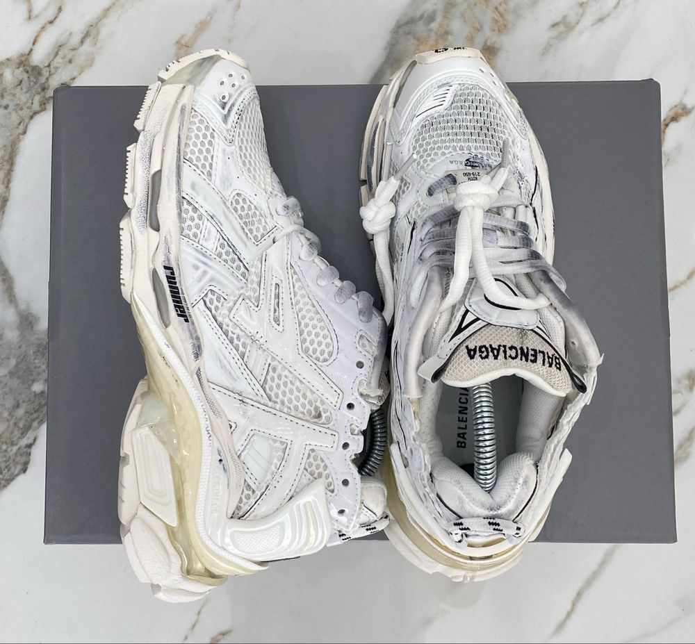 Balenciaga RUNNER 39 original white баленсіага new off women