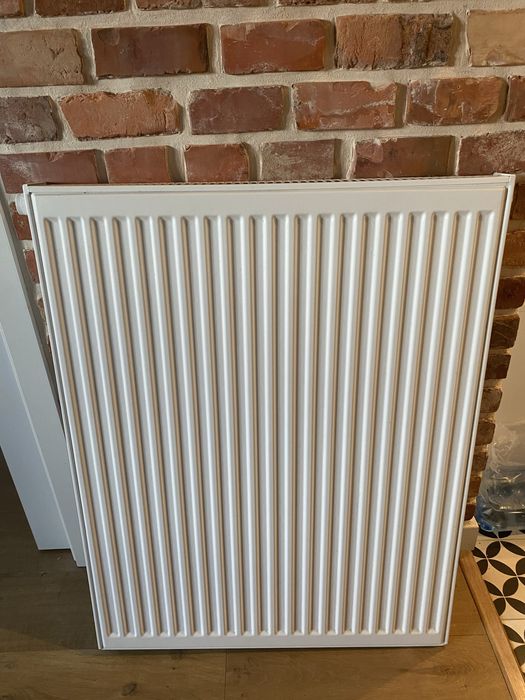 Kaloryfer Purmo biały – 70×91×6 cm, 550 W