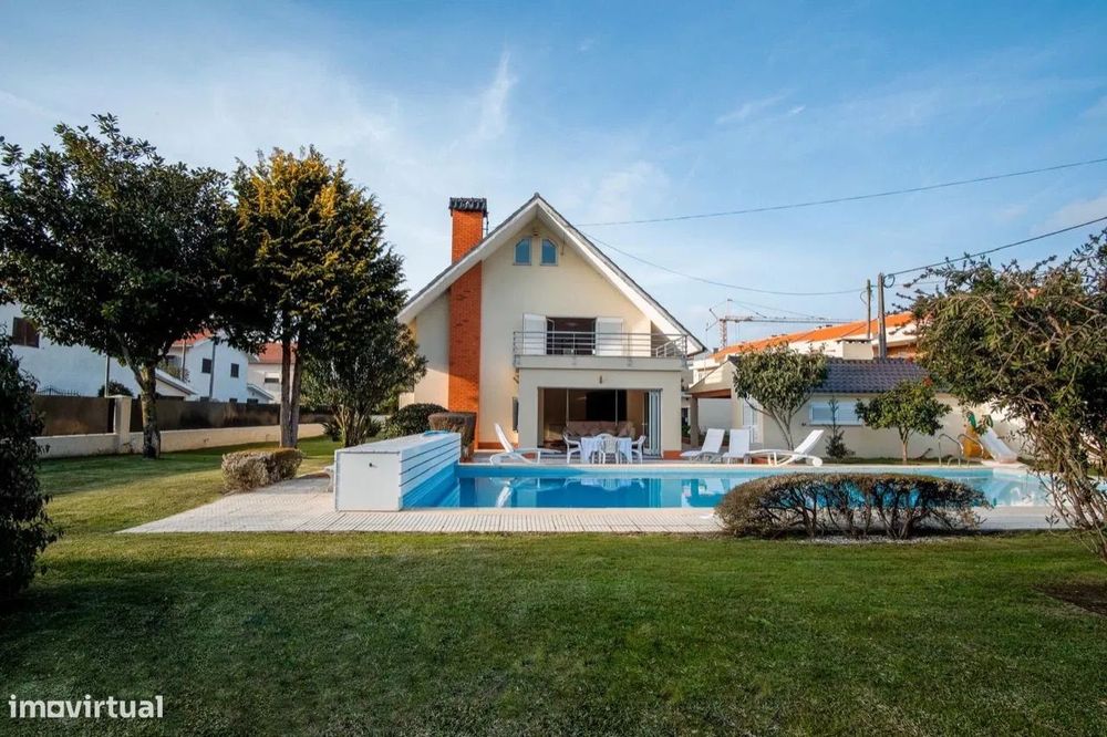 Moradia T5 com Piscina - Esposende