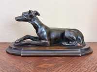 Przycisk do papieru-figurka leżącego psa - Gliwice 1820-30 - brąz