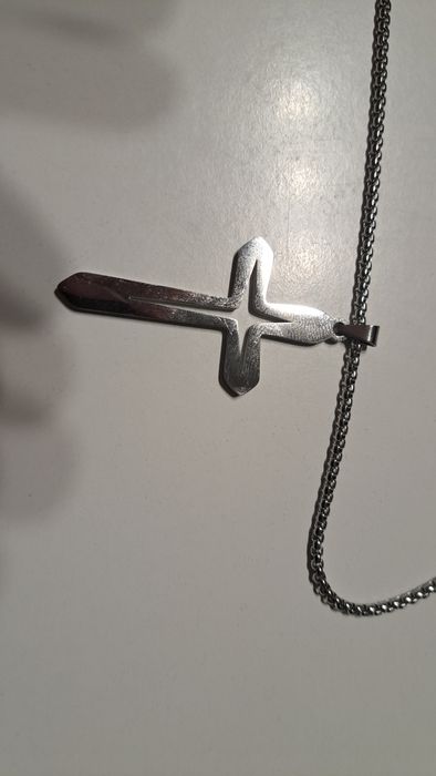 2sz łańcuszki ze stali nierdzewnej z krzyżykiem.