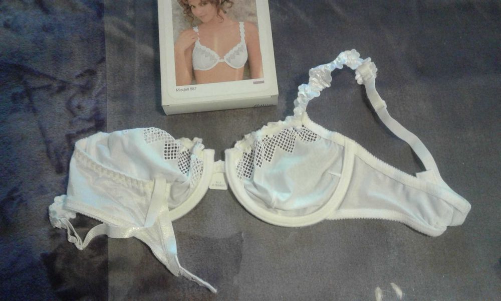 Бюстгальтер Германия