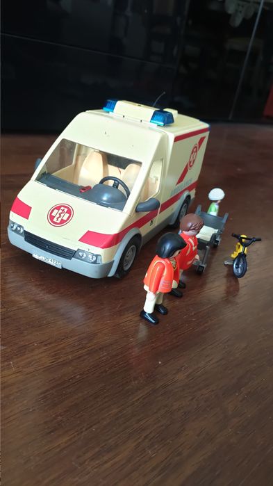 Ambulância Playmobil