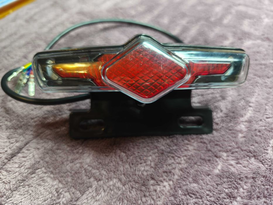 Для електротранспорту: стоп сигнал, габарит із поворотами 12V