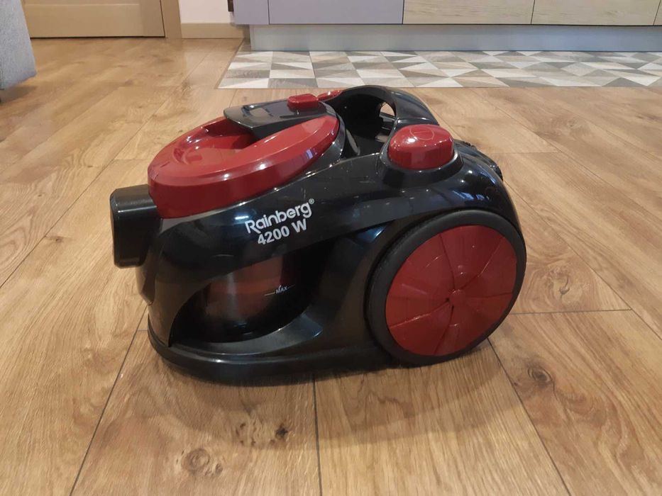 Пилосос контейнерний Rainberg 653RB з HEPA фільтром 3,5L, 4200W