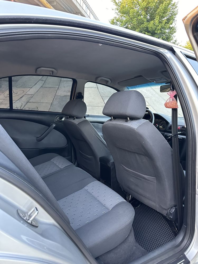 Skoda octavia tour 1.6 mpi