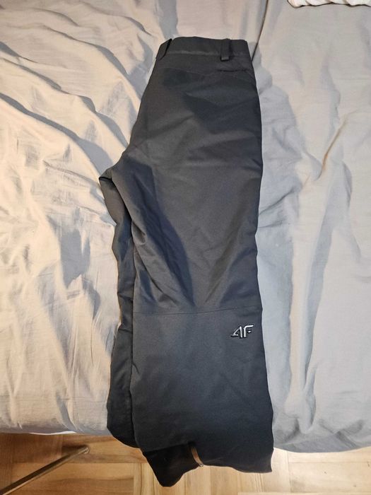 Spodnie narciarskie damskie 4F, rozm. S, nowe !