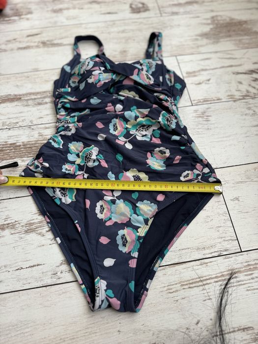 Купальник сдельный слитный S