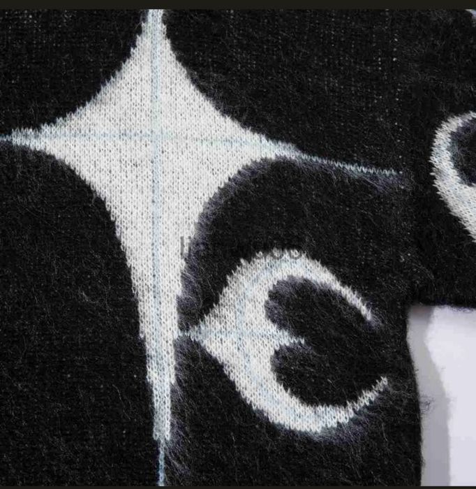 Светр стильний, новий.