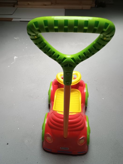 Chodzik samochodzik chicco