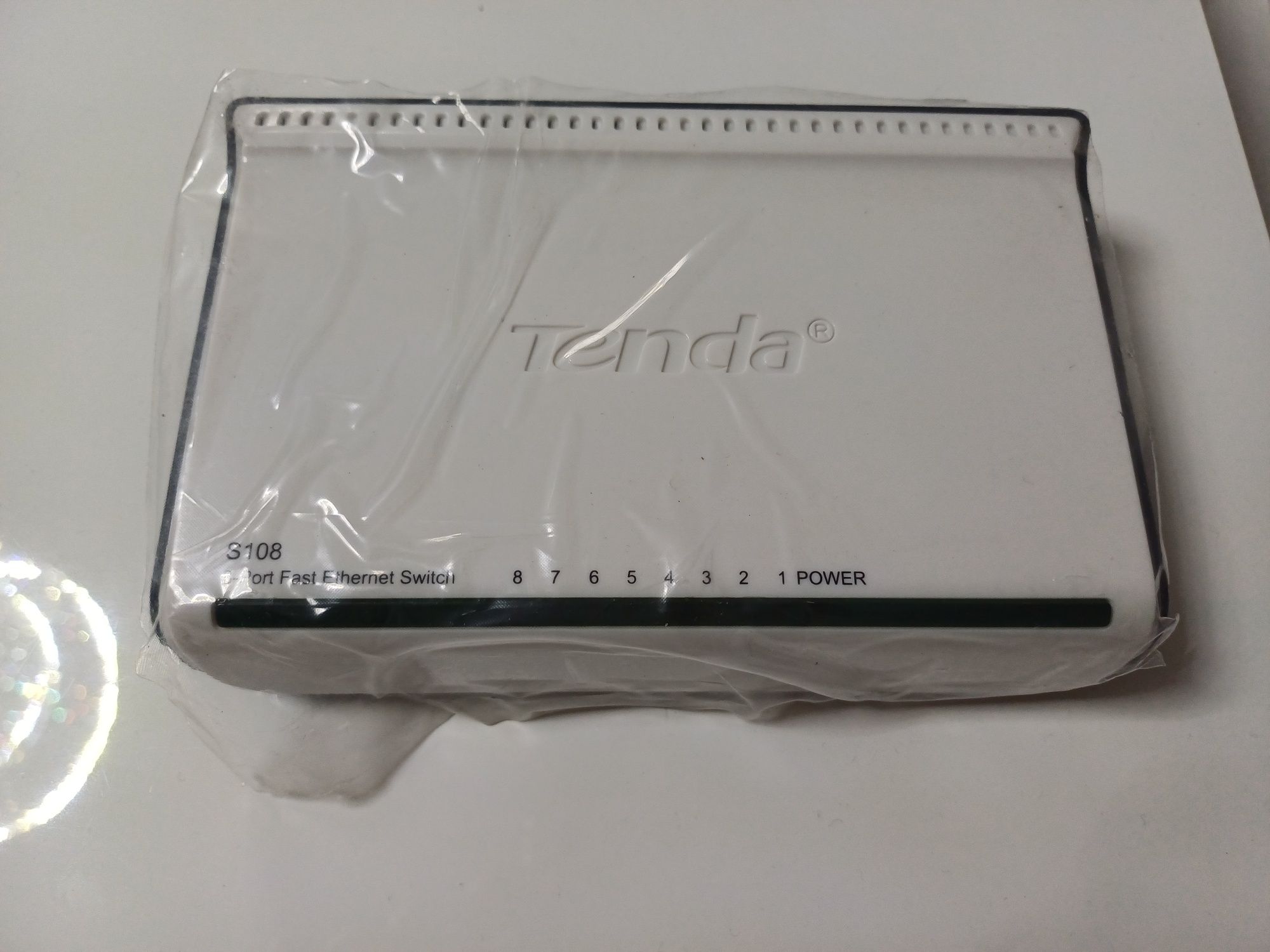 8-Port Fast Ethernet Switch