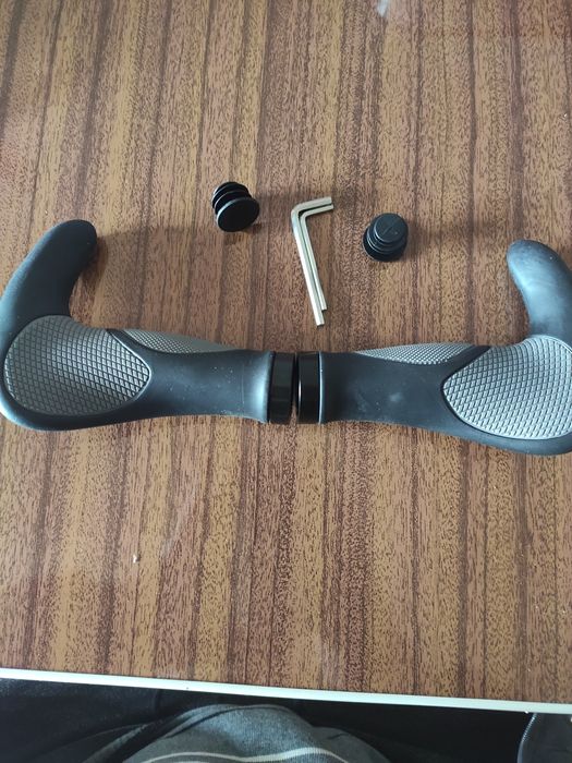 Pegas de guidão de bicicleta novo!