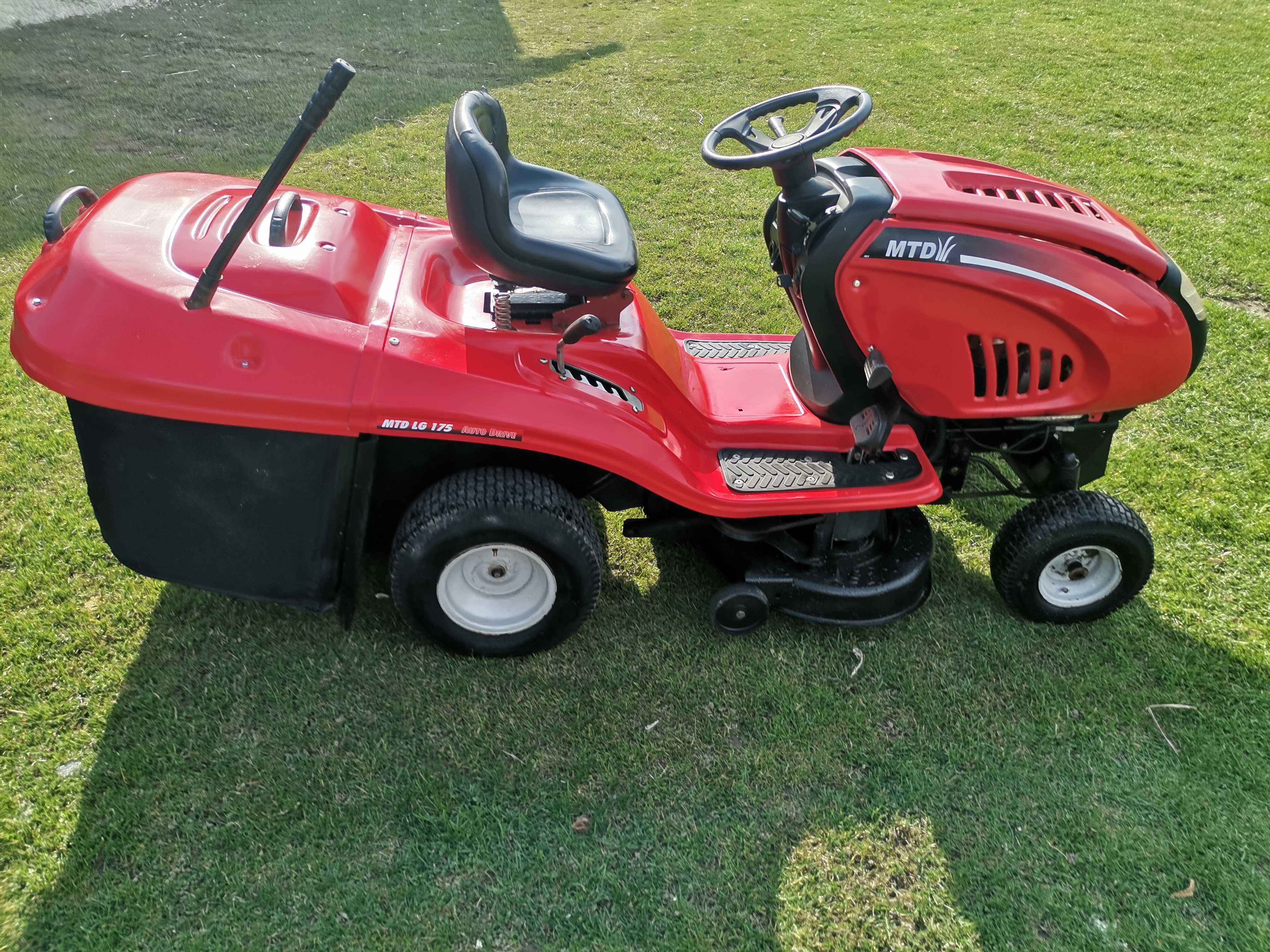 Traktorek kosiarka mtd briggs