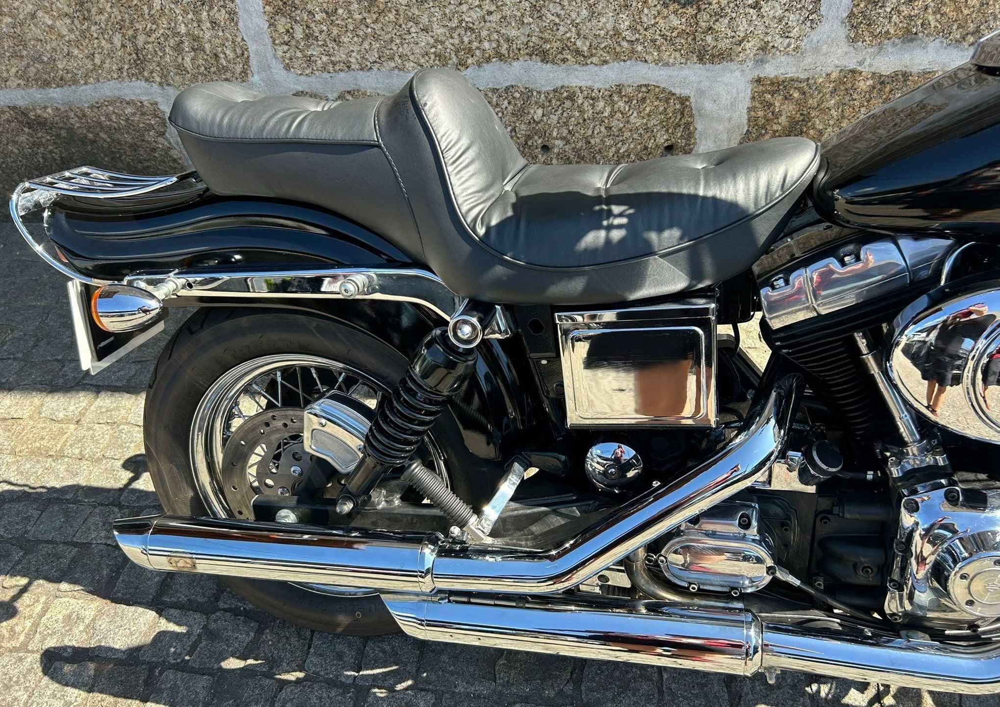 Harley Davidson Dyna Wide Glide - 01