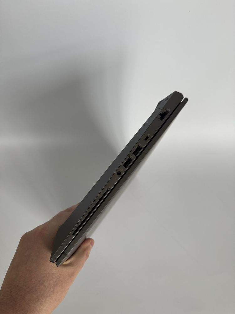 Hp zbook fury 15.6 g8 i7-11850H 64ram1tb ssd Nvidia rtx A3000 15.6”FHD