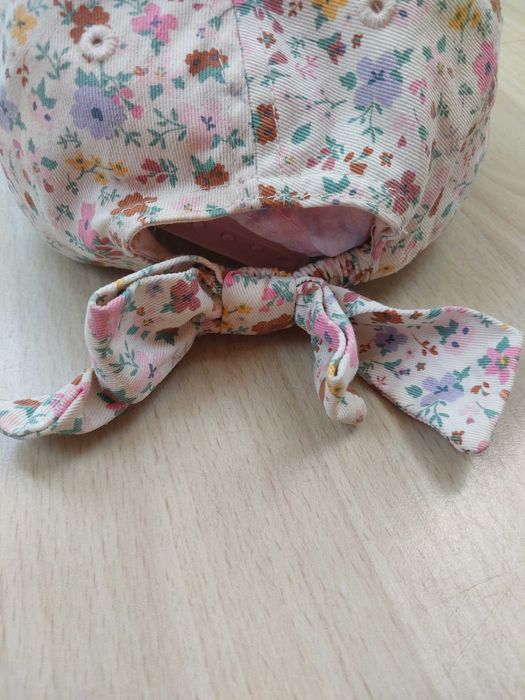 Czapka z daszkiem H&M 2-pak r.128-146, 8-11 l.