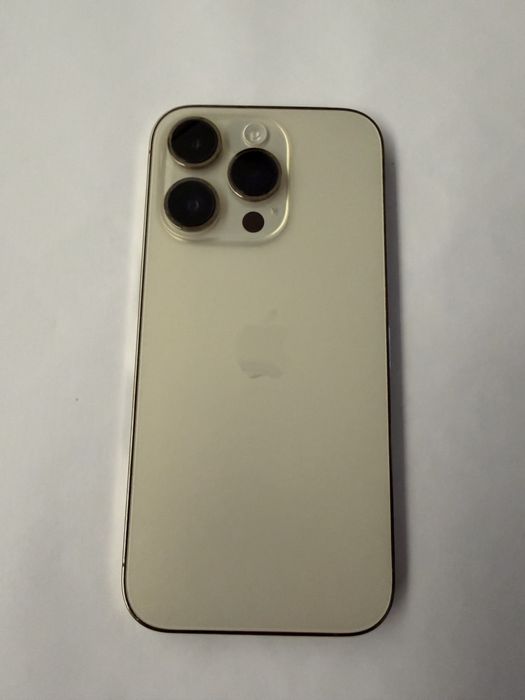 Iphone 14 Pro cor dourada