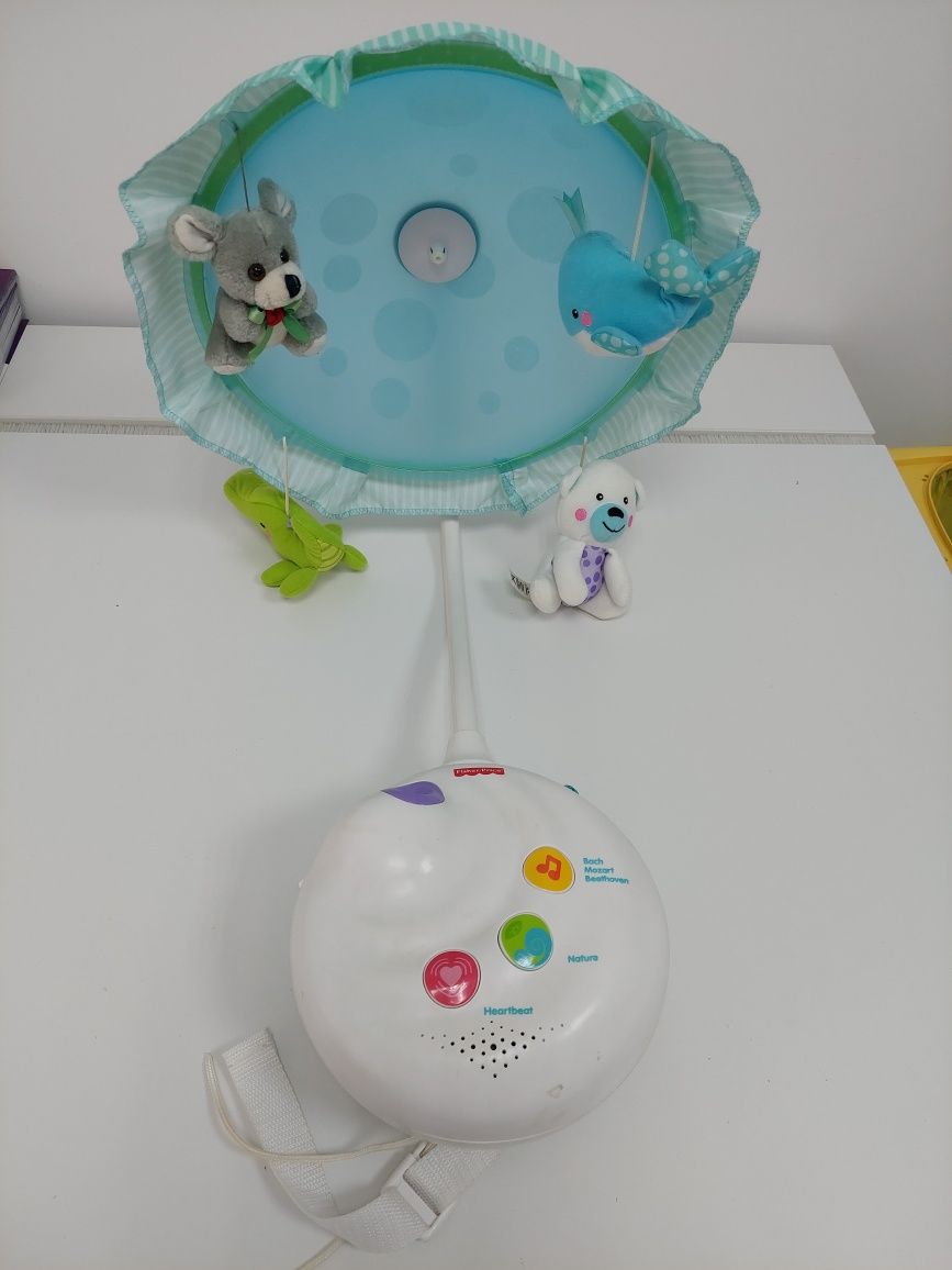 Karuzela dla dziecka z misiami i muzyką Fisher Price